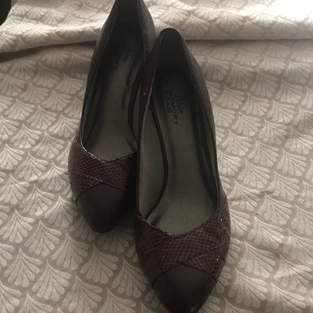 Life Stride Memory Foam Red Wedge Shoe